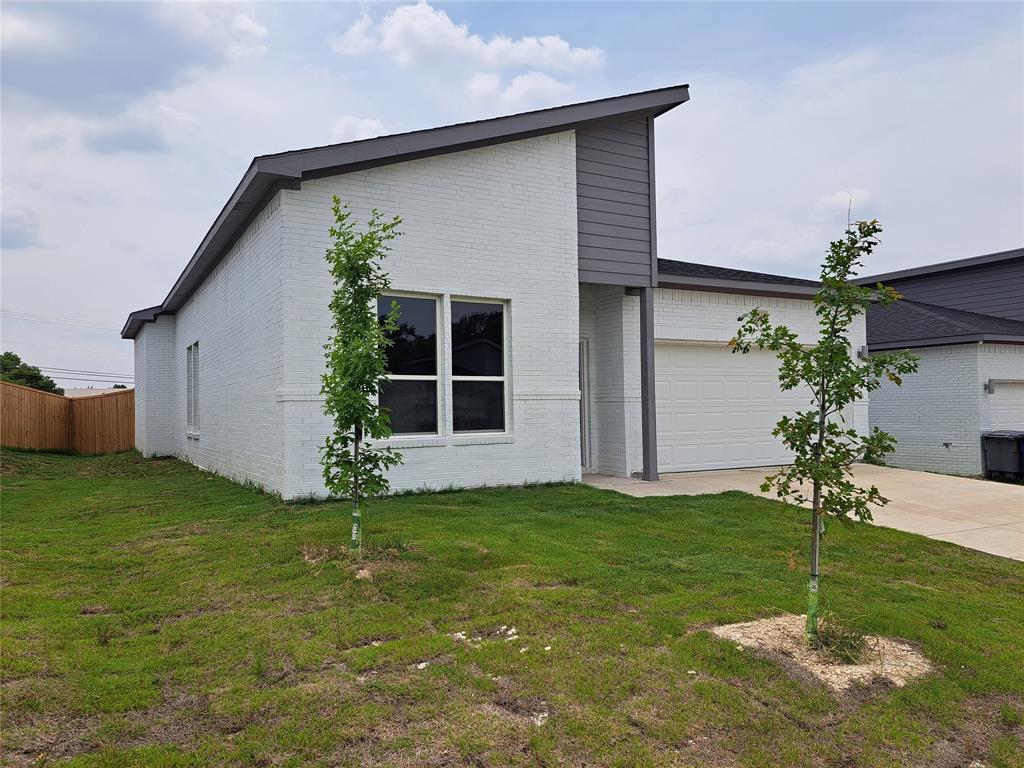 3243 Noor Street Property Photo 2