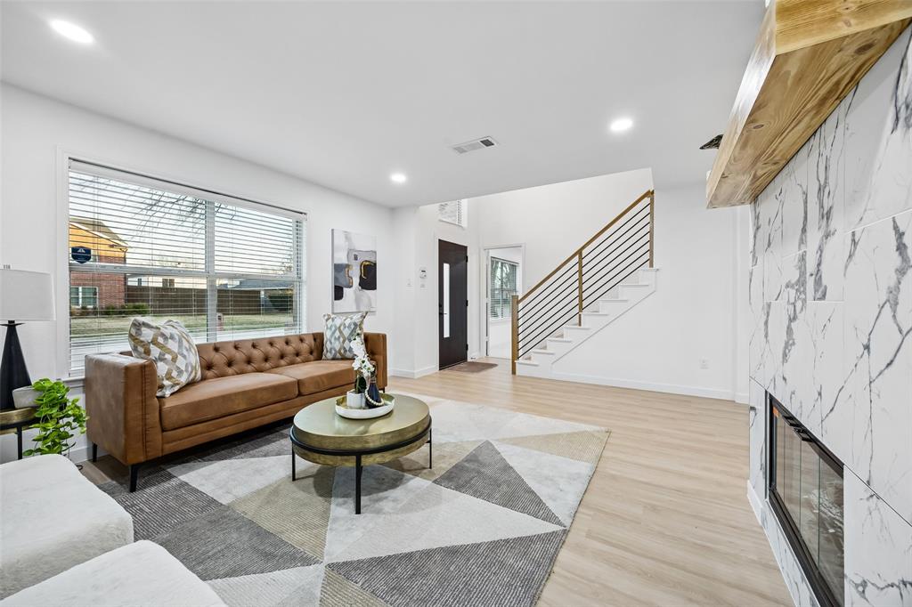 1413 Thistle Circle Property Photo 4