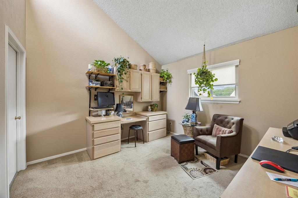 2709 Hedgeway Drive Property Photo 16