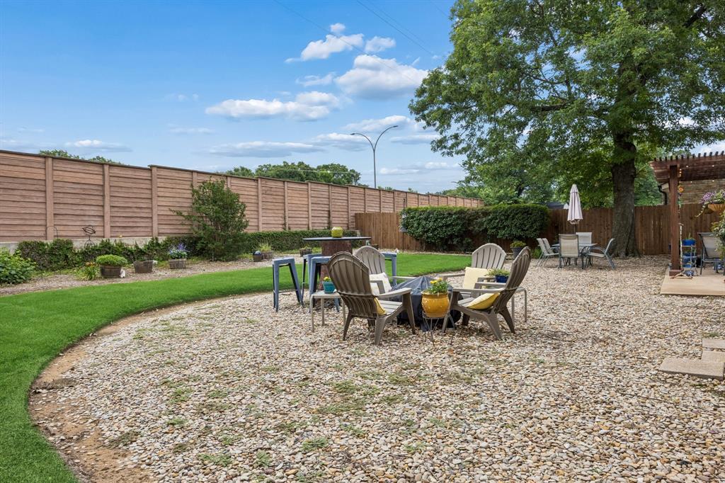 2709 Hedgeway Drive Property Photo 28