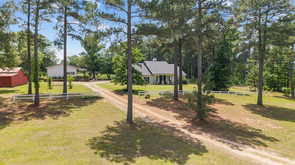 12075 County Road 452 Property Photo 4