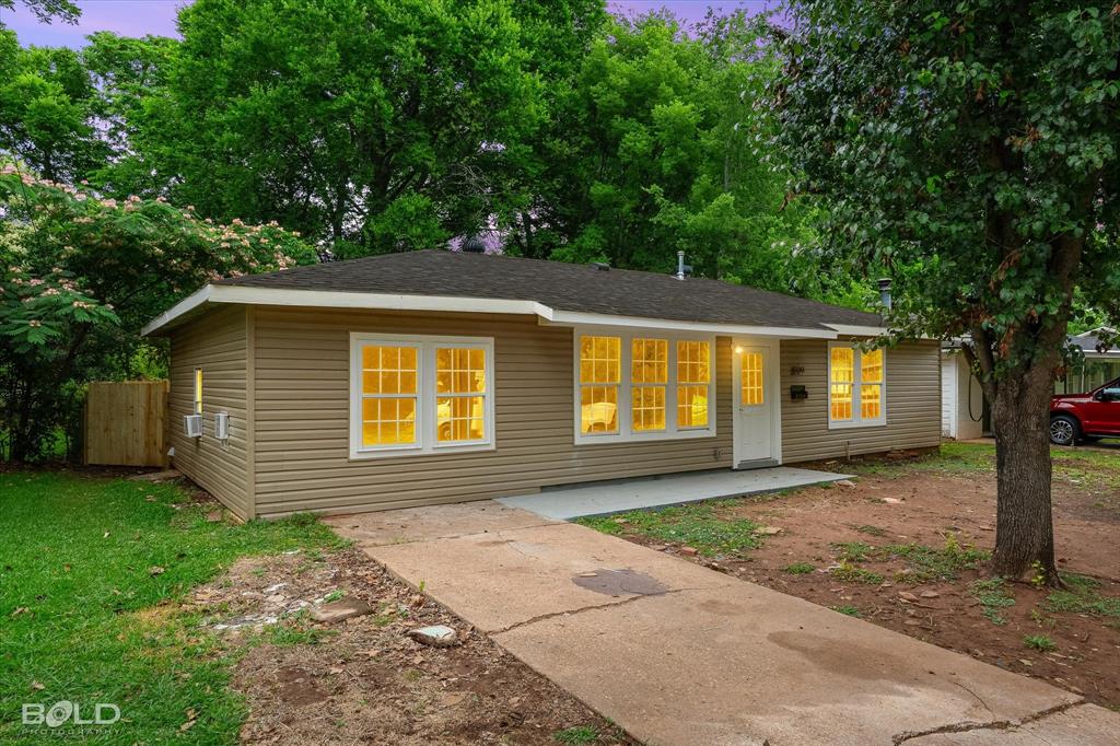 1809 Leslie Property Photo 1