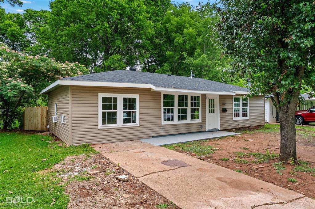 1809 Leslie Property Photo 4