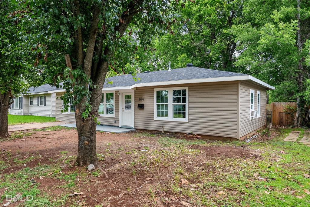 1809 Leslie Property Photo 8