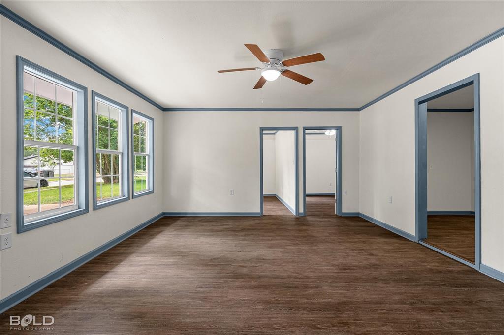 1809 Leslie Property Photo 16