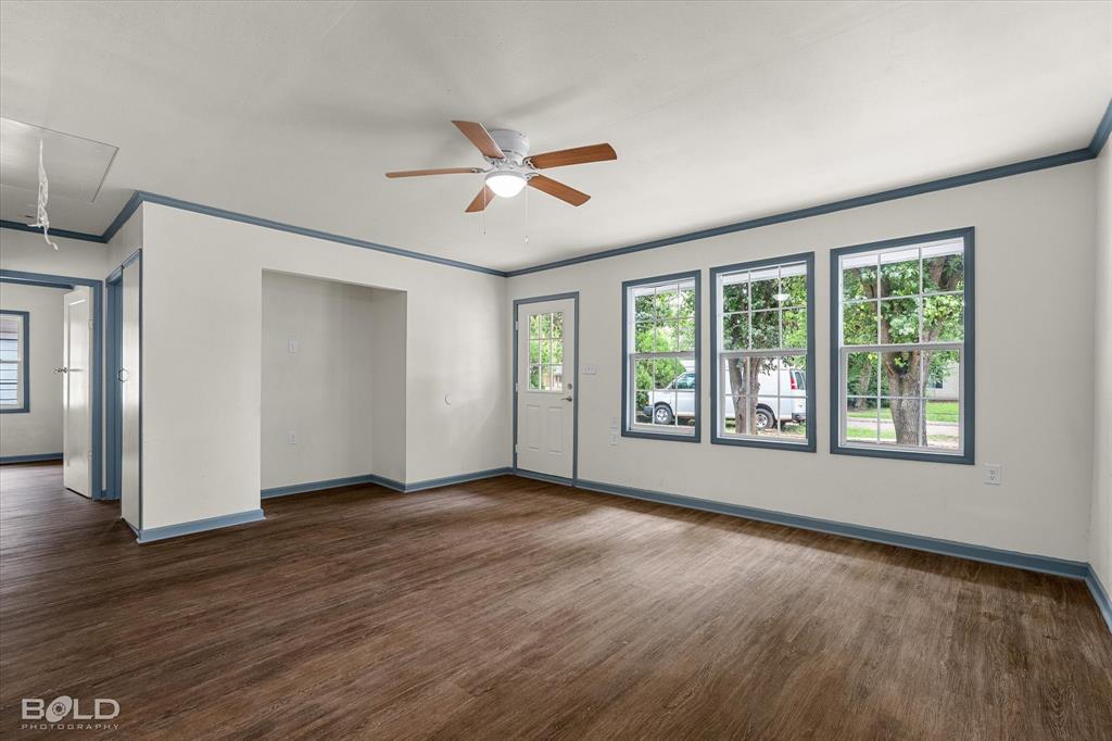 1809 Leslie Property Photo 19