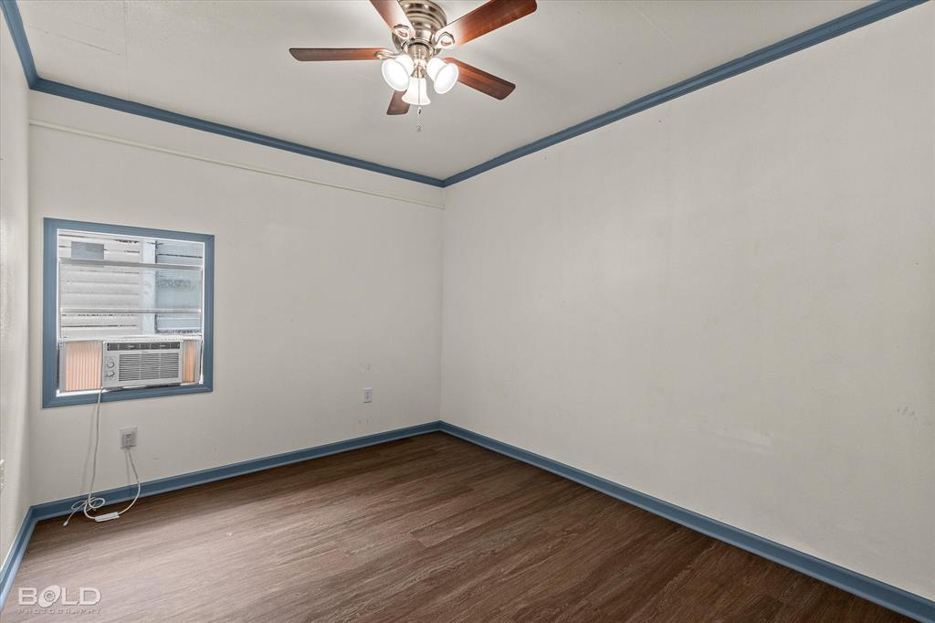 1809 Leslie Property Photo 31
