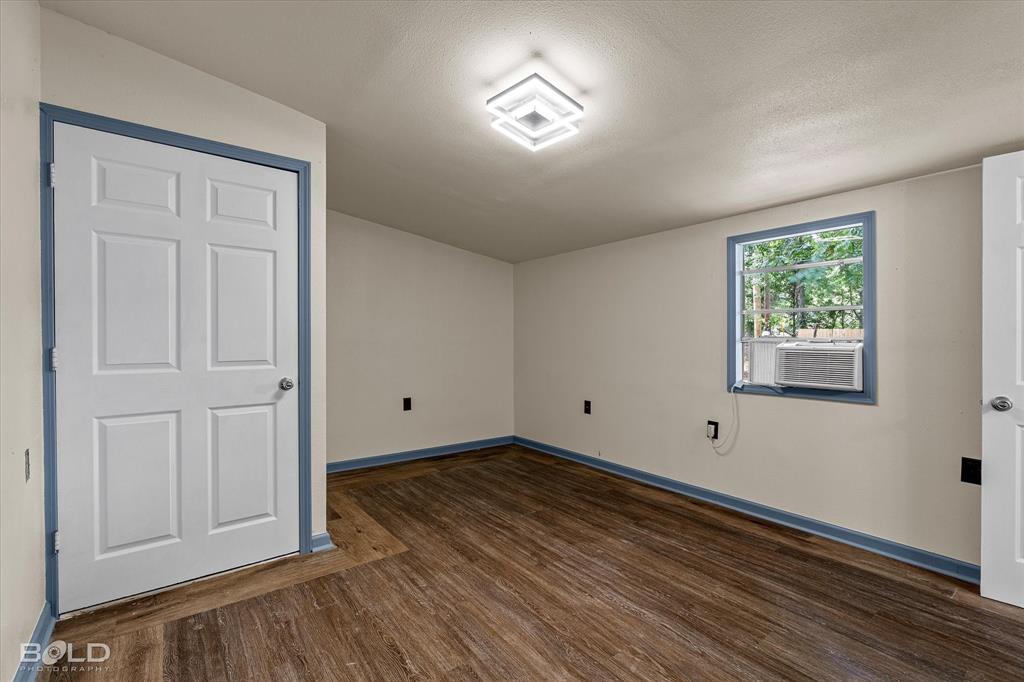 1809 Leslie Property Photo 34