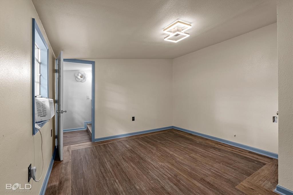 1809 Leslie Property Photo 35
