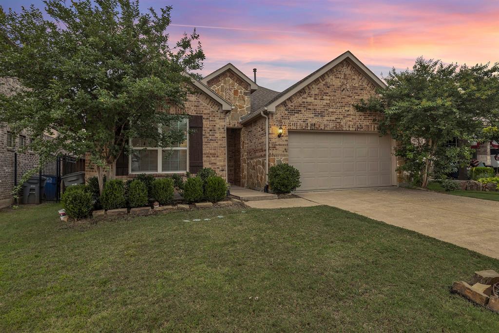 1621 Breezy Bay Court Property Photo 1