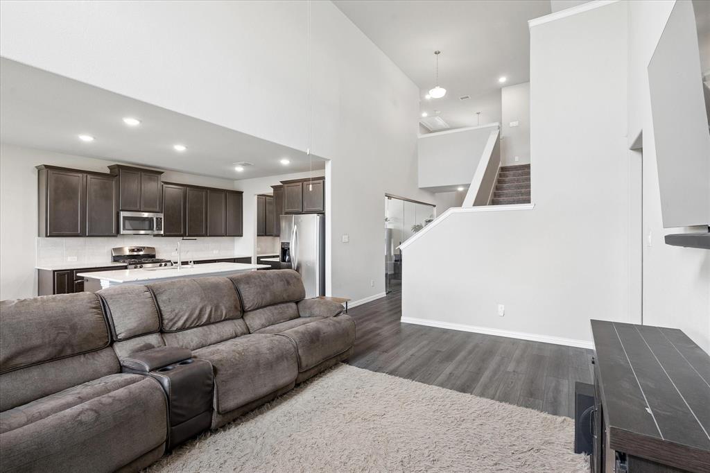 400 Acton Avenue Property Photo 10