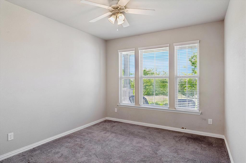 400 Acton Avenue Property Photo 21