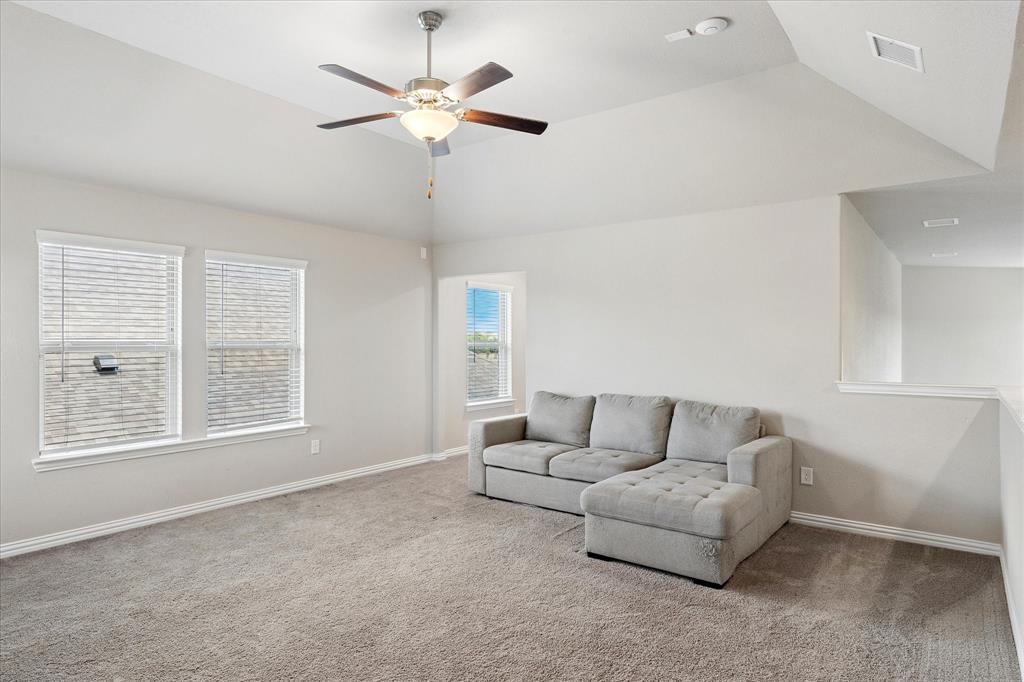 400 Acton Avenue Property Photo 22