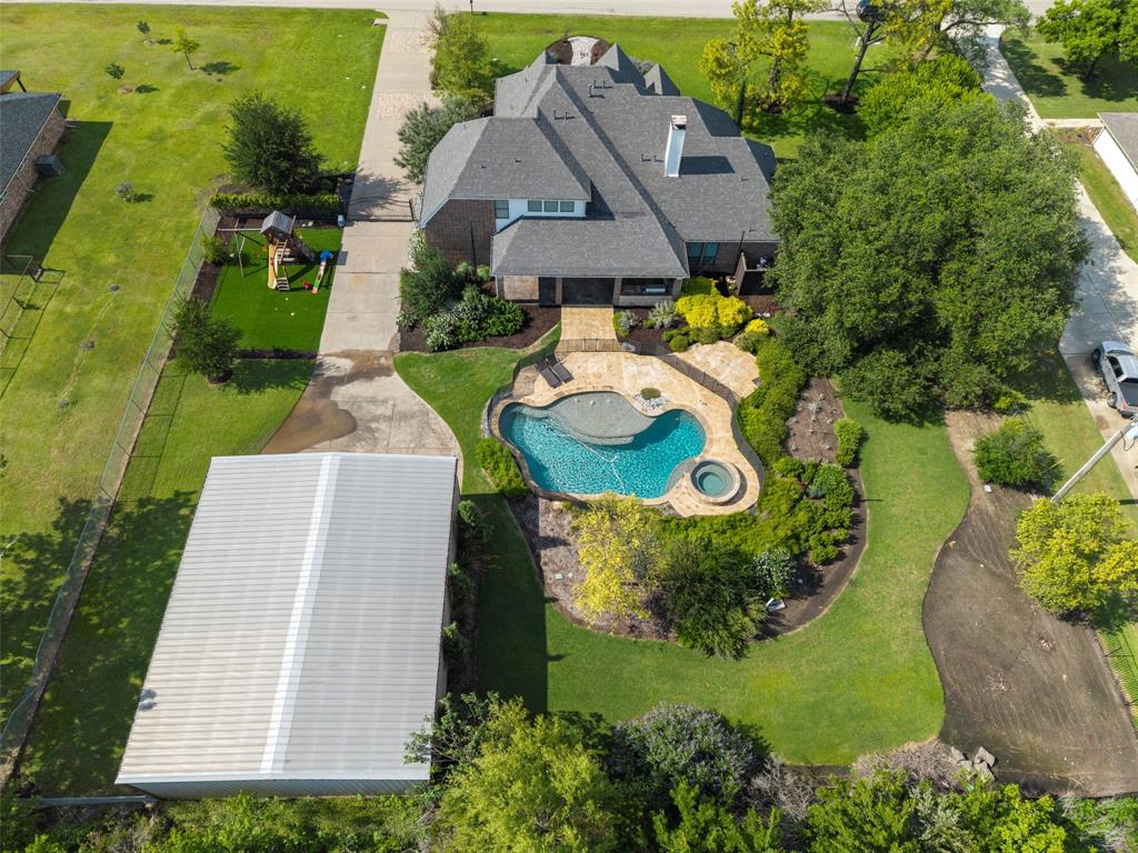 5402 Kara Lane