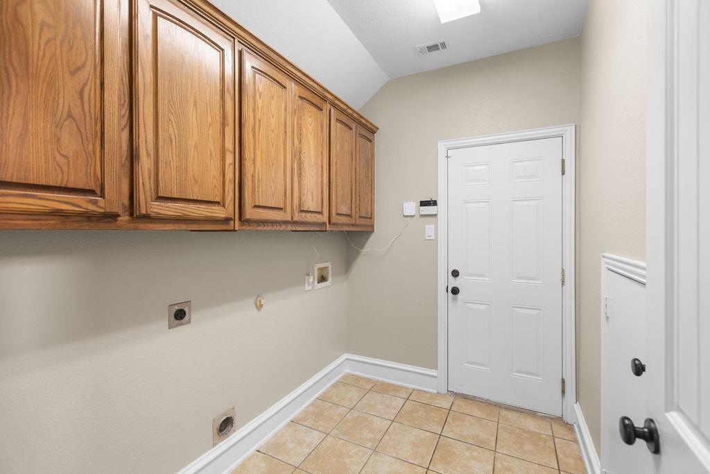 4004 Hook Bill Drive Property Photo 27