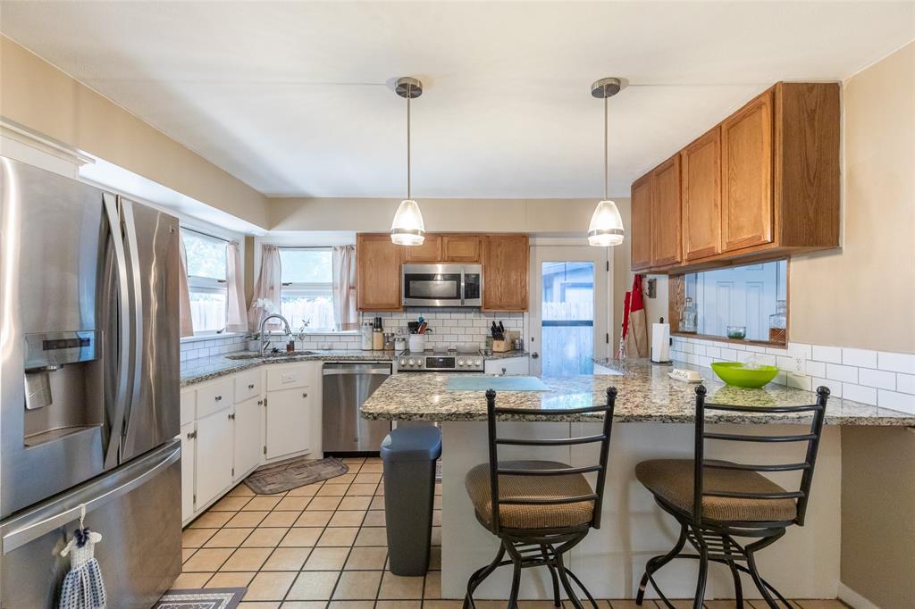 109 Circle Of Holly Property Photo 1
