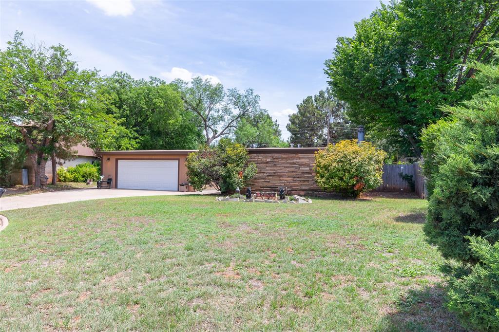 109 Circle Of Holly Property Photo 7