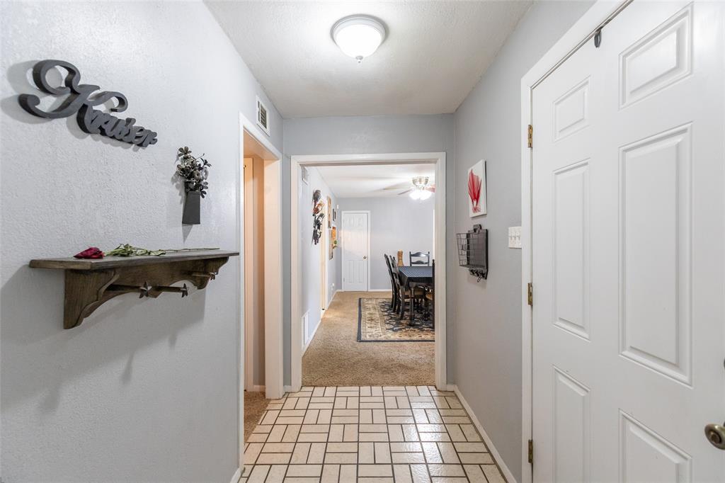 109 Circle Of Holly Property Photo 10