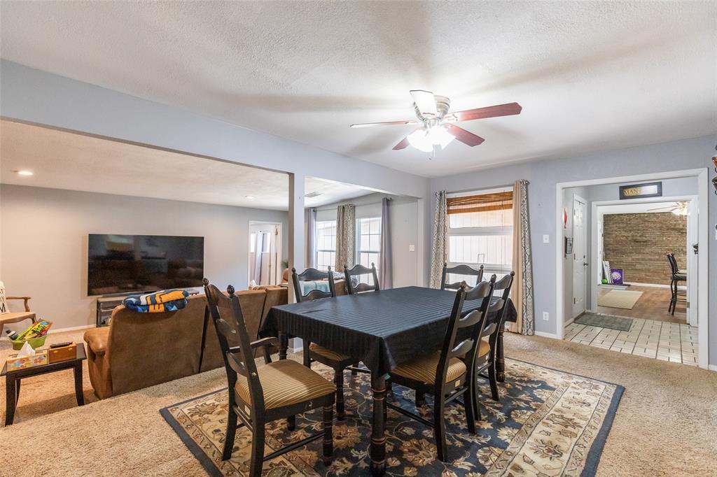 109 Circle Of Holly Property Photo 14