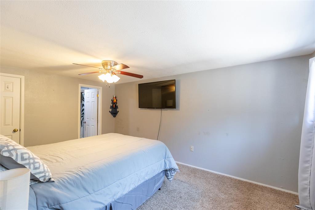 109 Circle Of Holly Property Photo 17