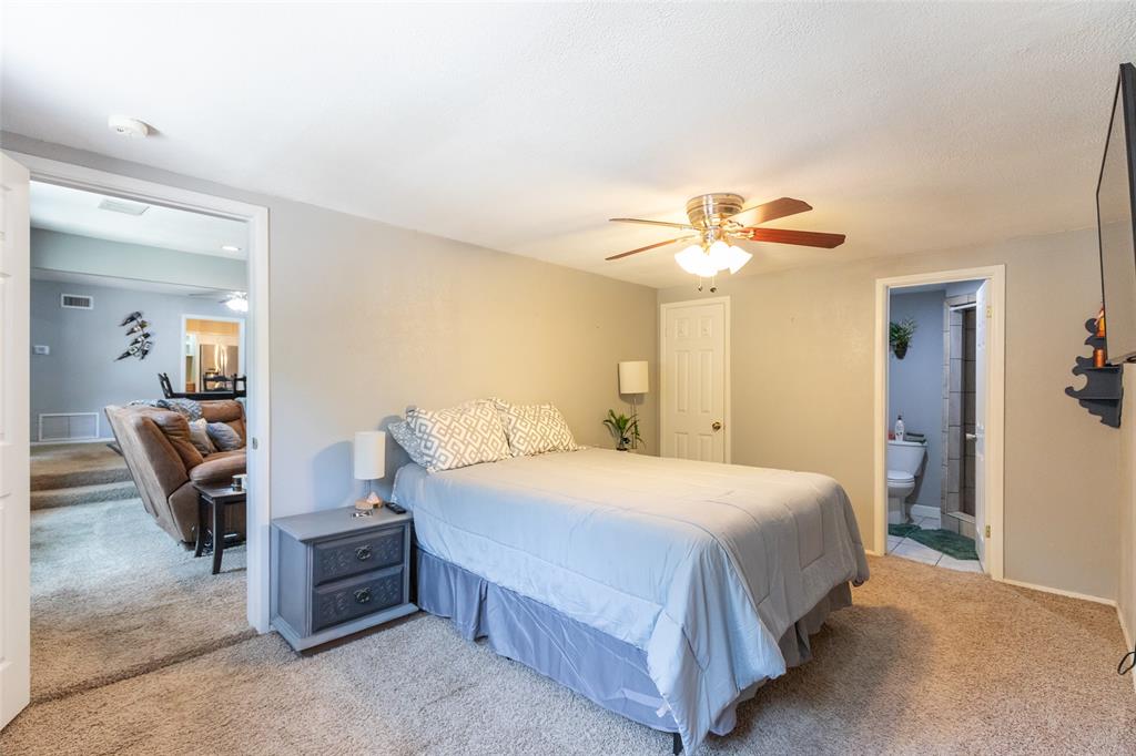 109 Circle Of Holly Property Photo 18