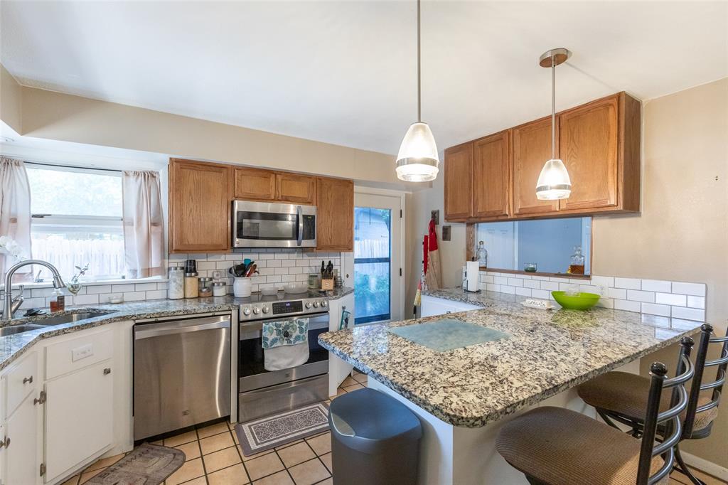 109 Circle Of Holly Property Photo 21