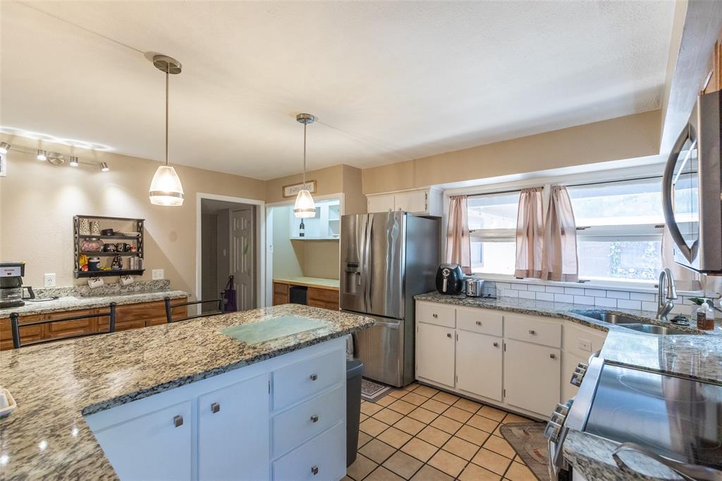 109 Circle Of Holly Property Photo 22