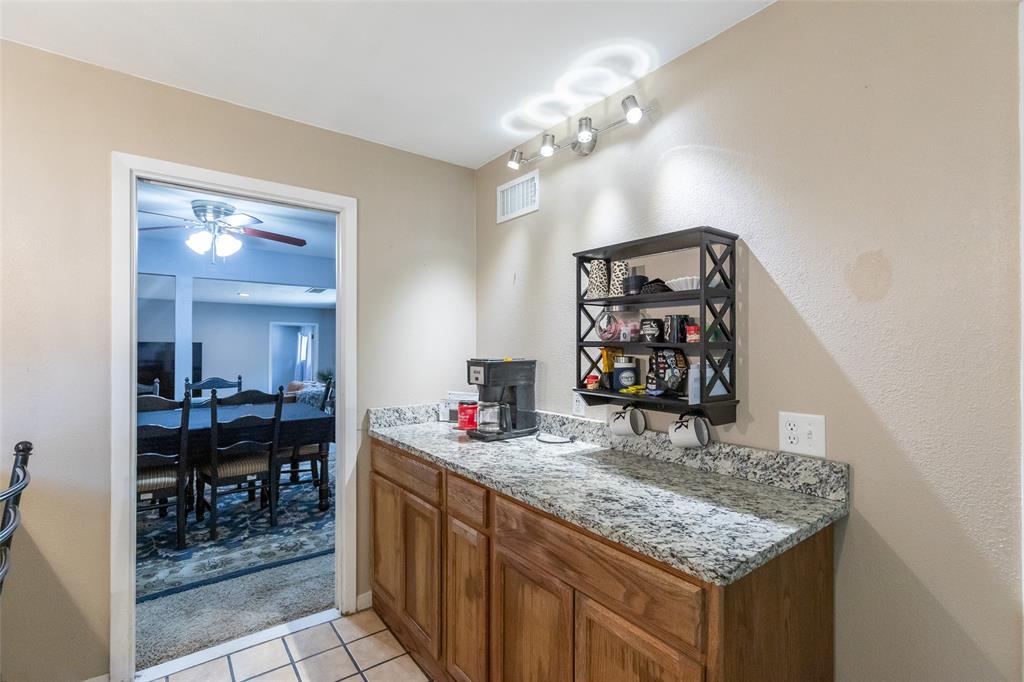 109 Circle Of Holly Property Photo 23