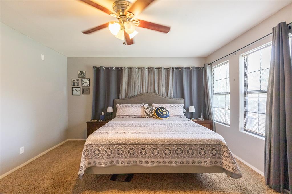 109 Circle Of Holly Property Photo 30