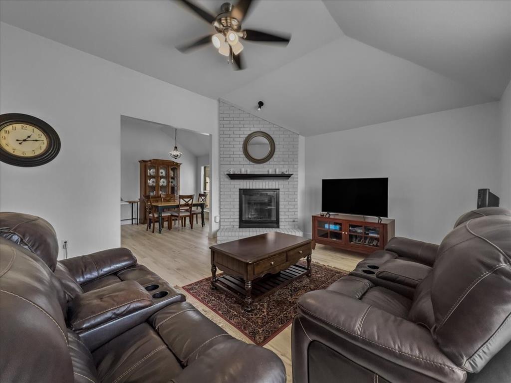 1315 Silver Maple Drive Property Photo 4