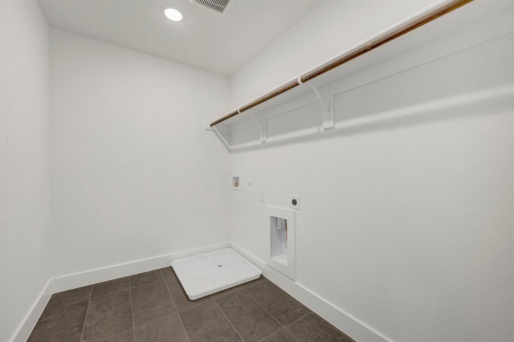 8101 Autumn Sage Trail Property Photo 27
