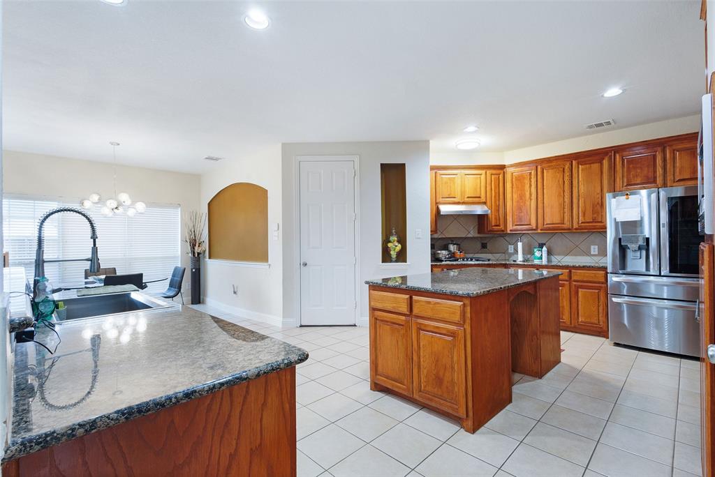 1226 Waterford Way Property Photo 16
