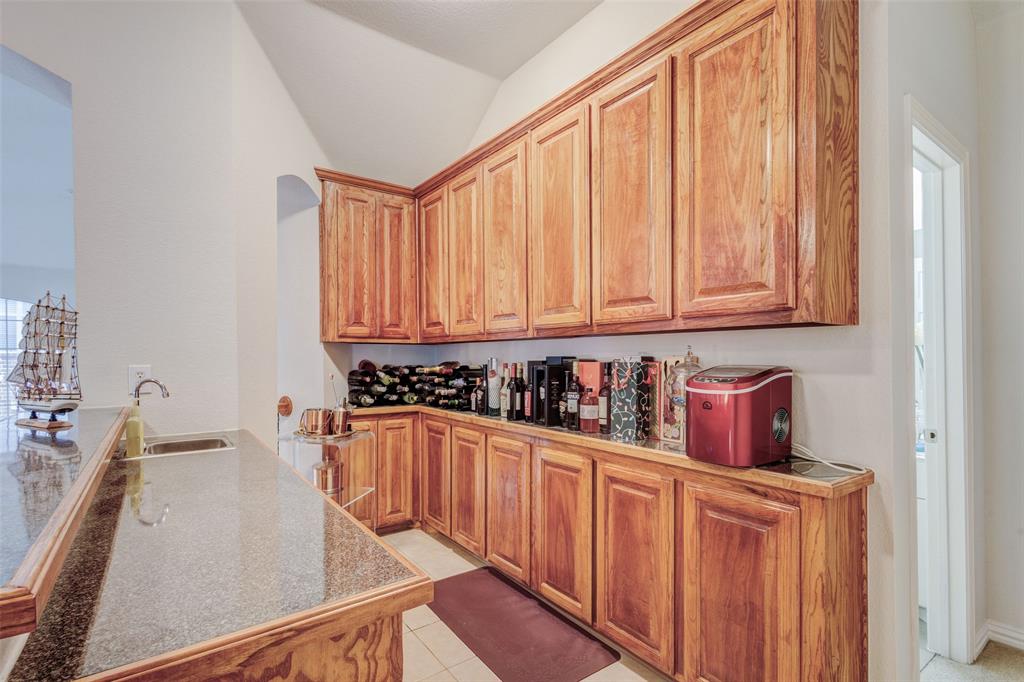 1226 Waterford Way Property Photo 29