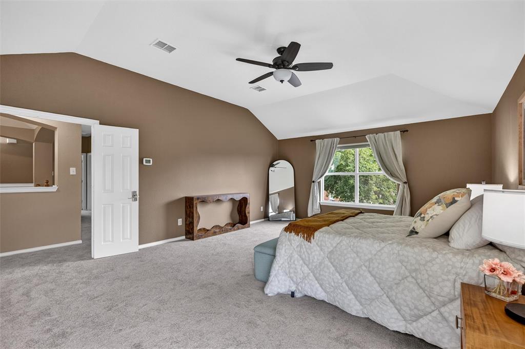 812 Cascades Drive Property Photo 23