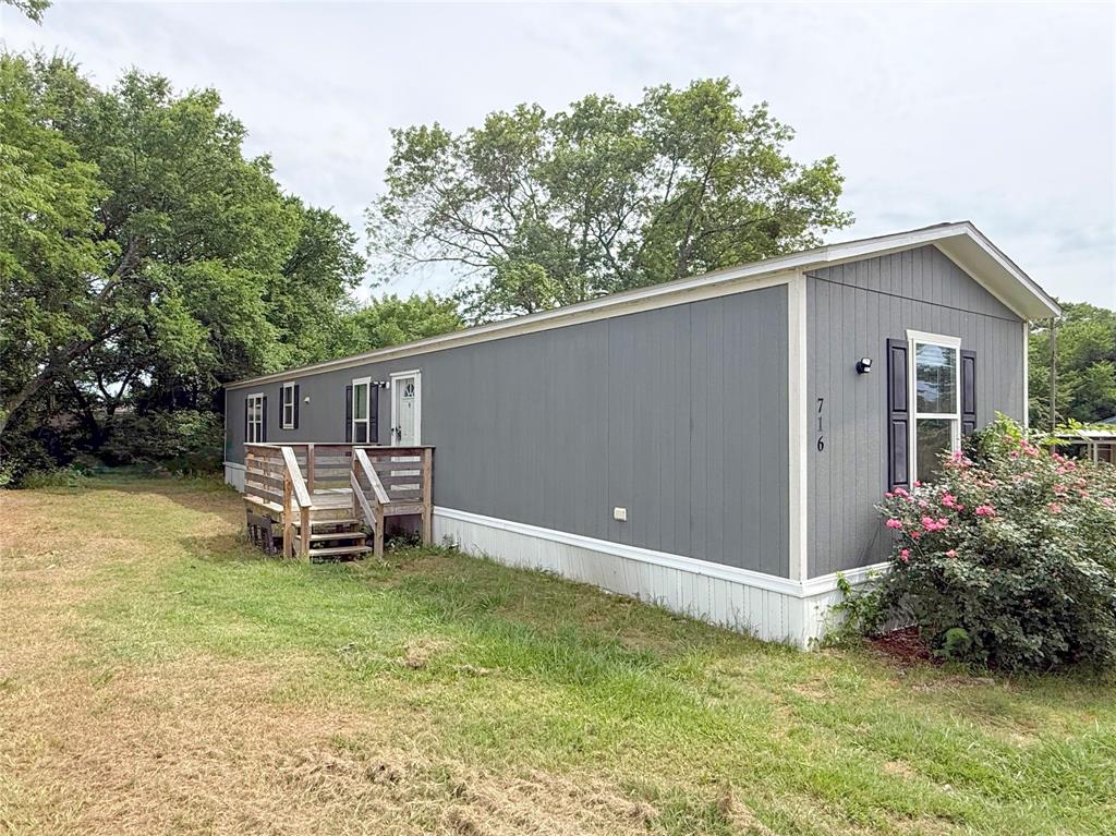716 Quail Run Court Property Photo 1
