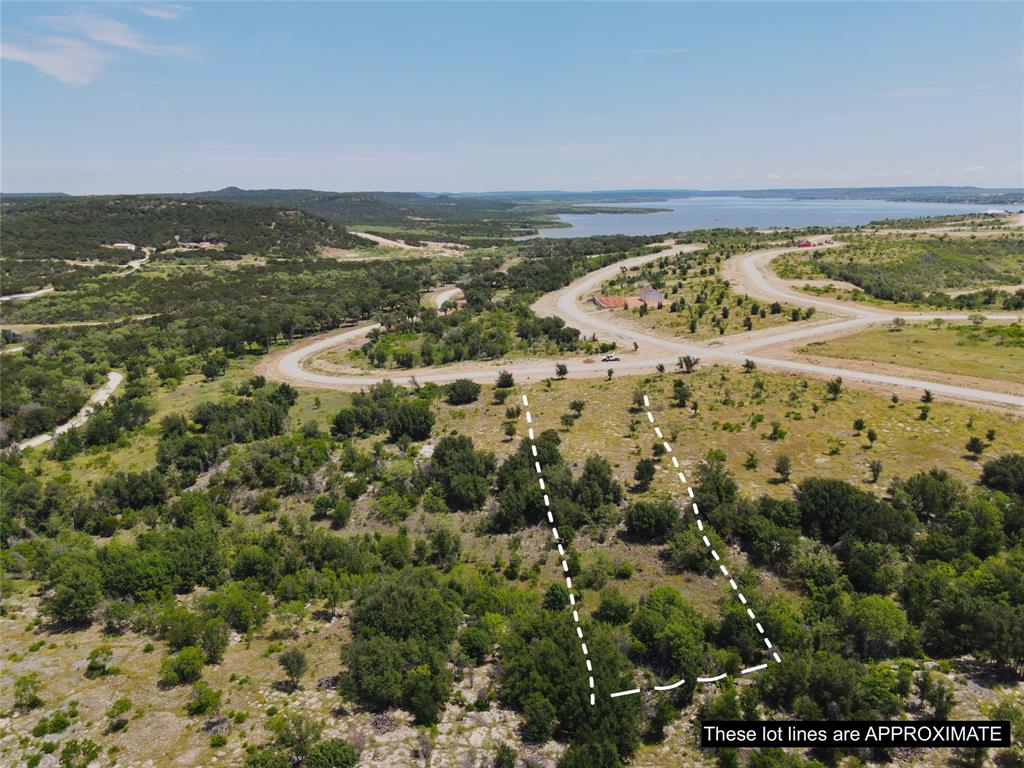 1079 Clearwater Point Property Photo 3