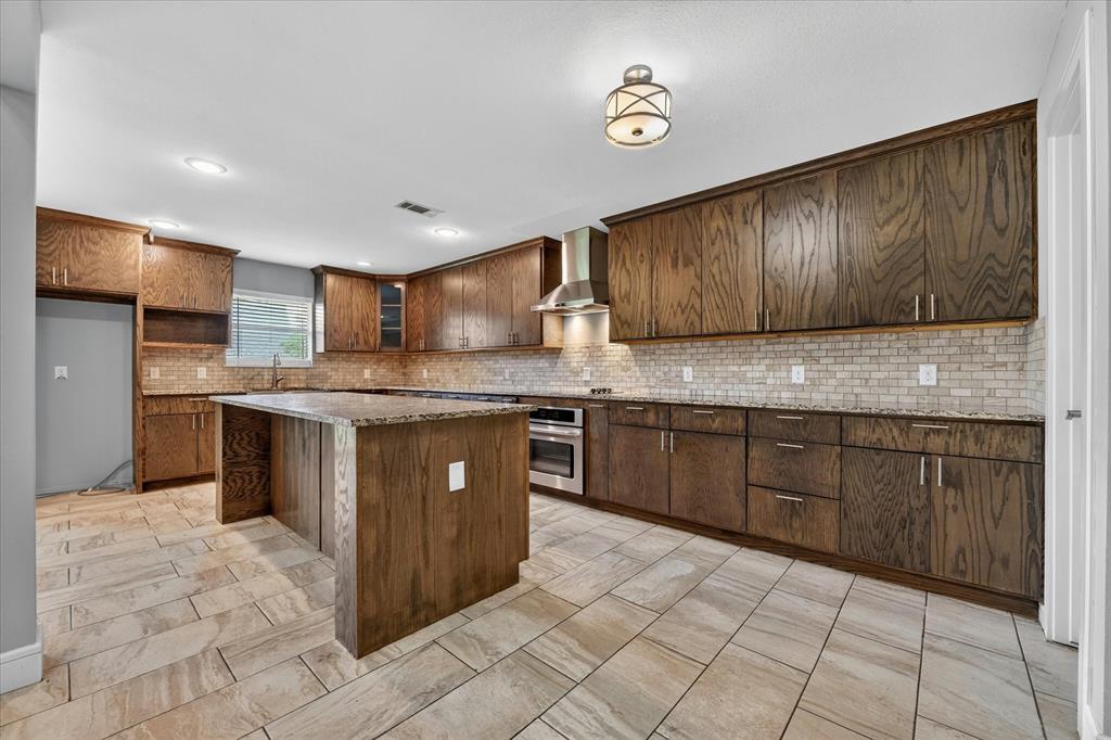 1400 Ems Road Property Photo 15