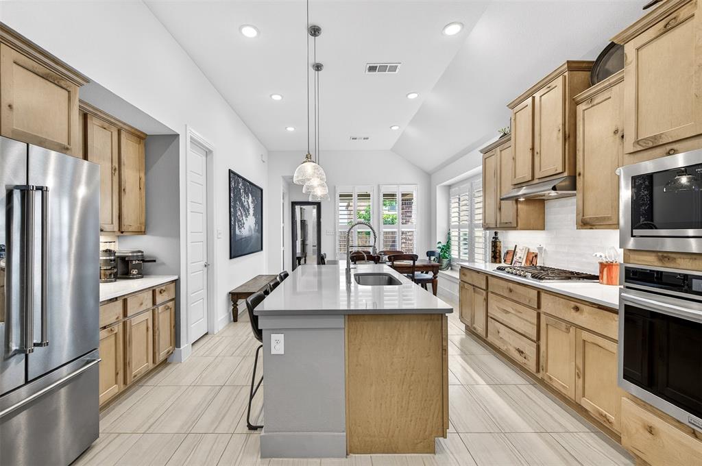1826 Eagle Landing Property Photo 2