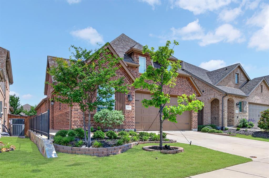 1826 Eagle Landing Property Photo 4