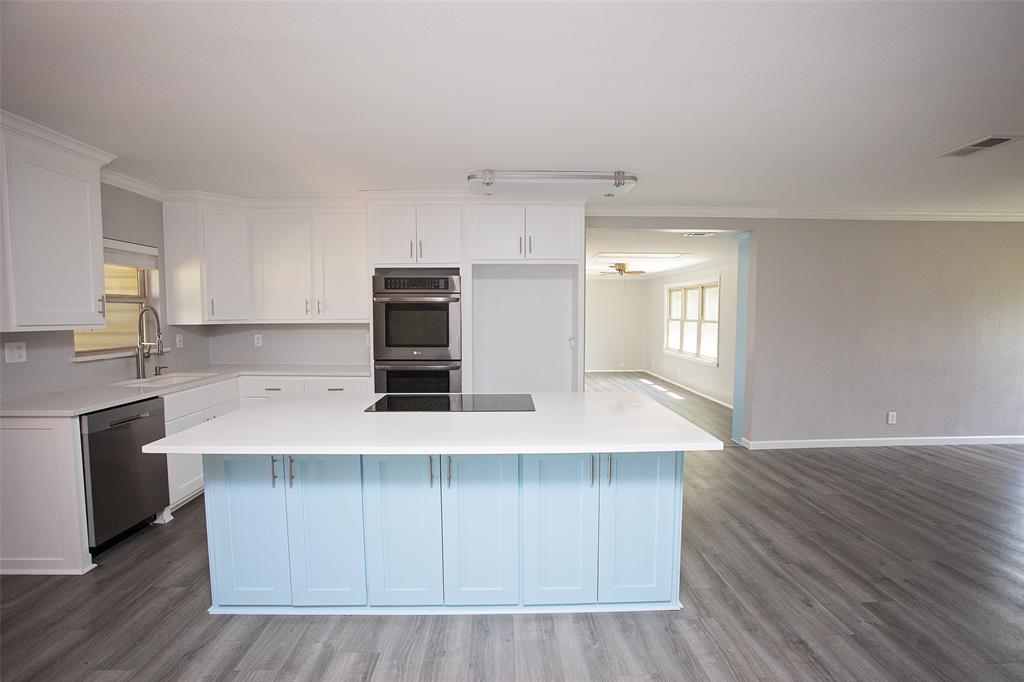 417 Summitt Avenue Property Photo 5