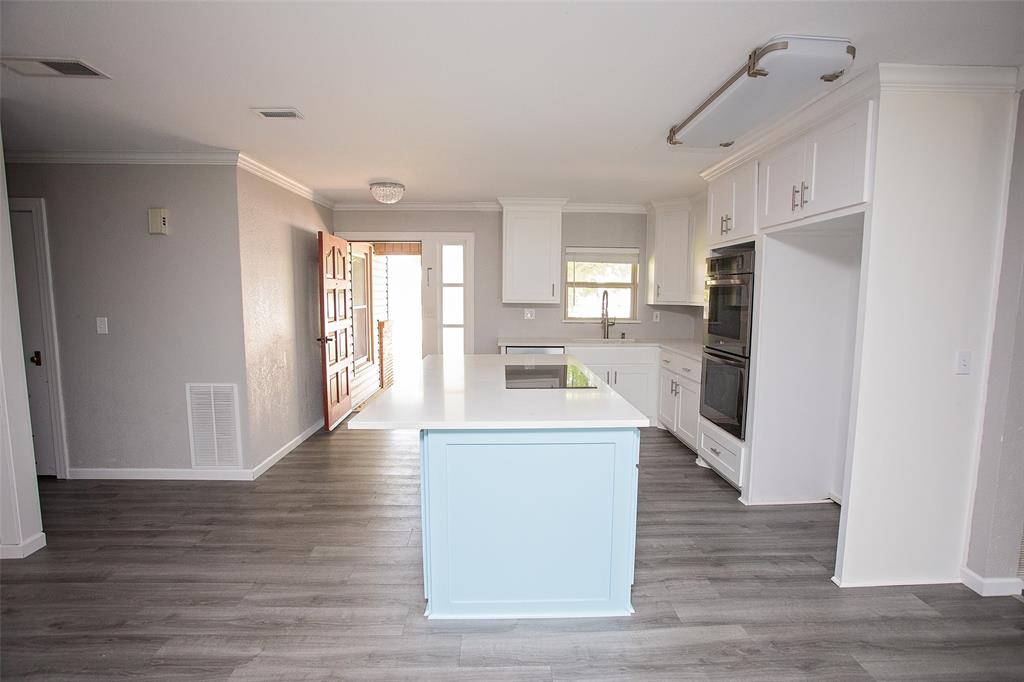 417 Summitt Avenue Property Photo 6