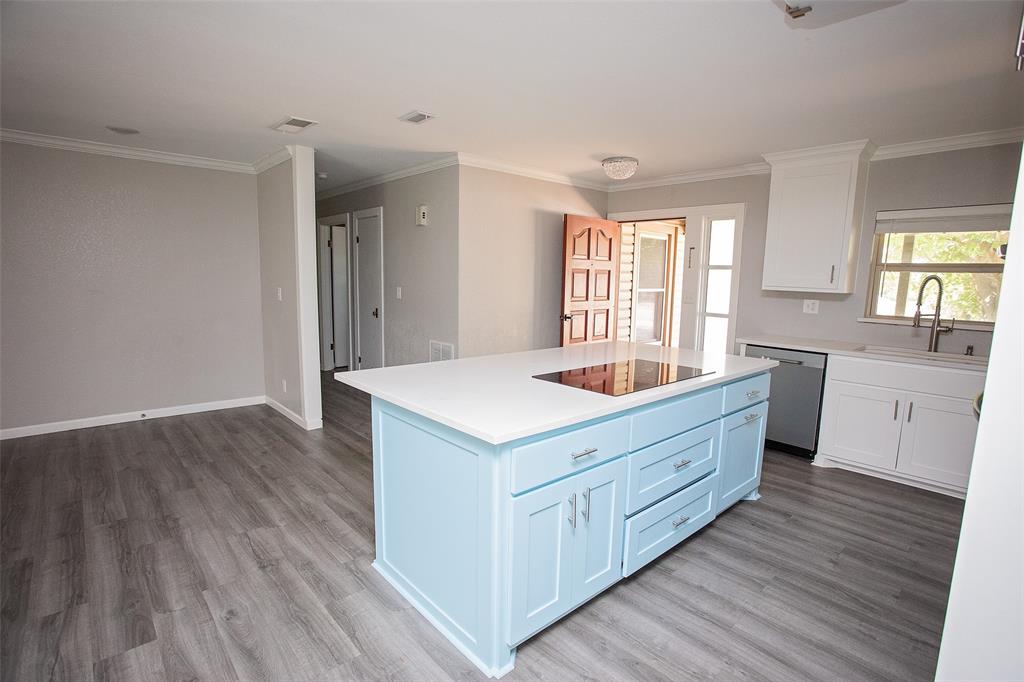417 Summitt Avenue Property Photo 7