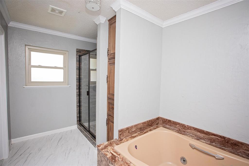 417 Summitt Avenue Property Photo 16