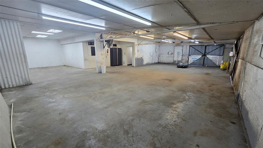 2817 Wilshire Boulevard Property Photo 6