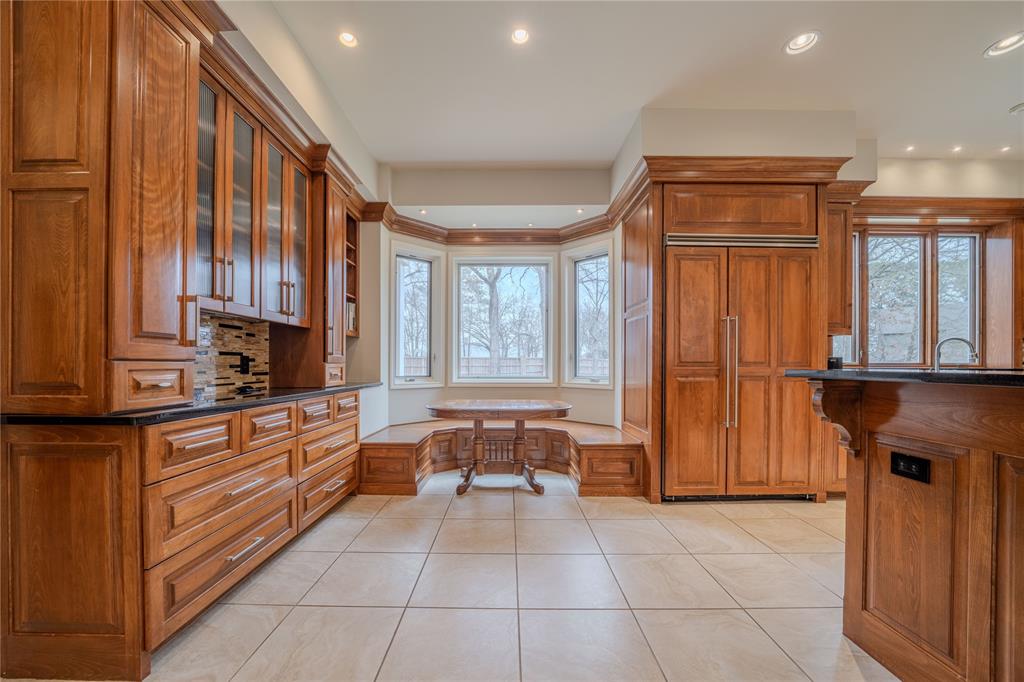 3 Lakeside Property Photo 12