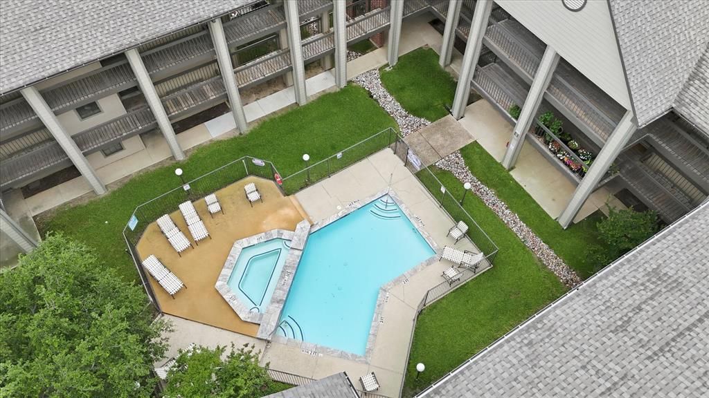 218 N Texas Boulevard 109 Property Photo 24