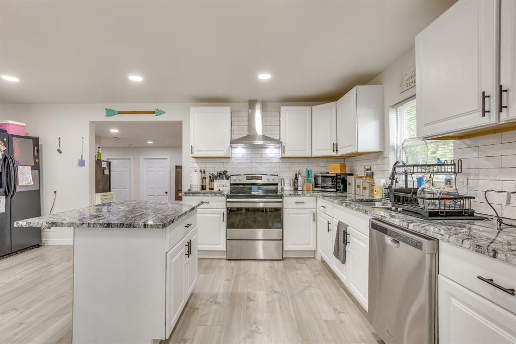 109 W Purdom Avenue Property Photo 18