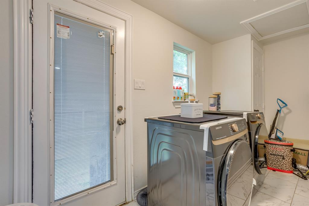 109 W Purdom Avenue Property Photo 32