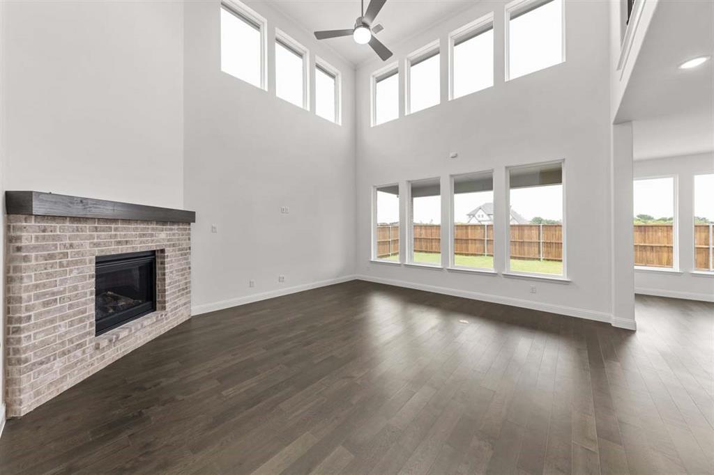 2021 Euclid Drive Property Photo 4