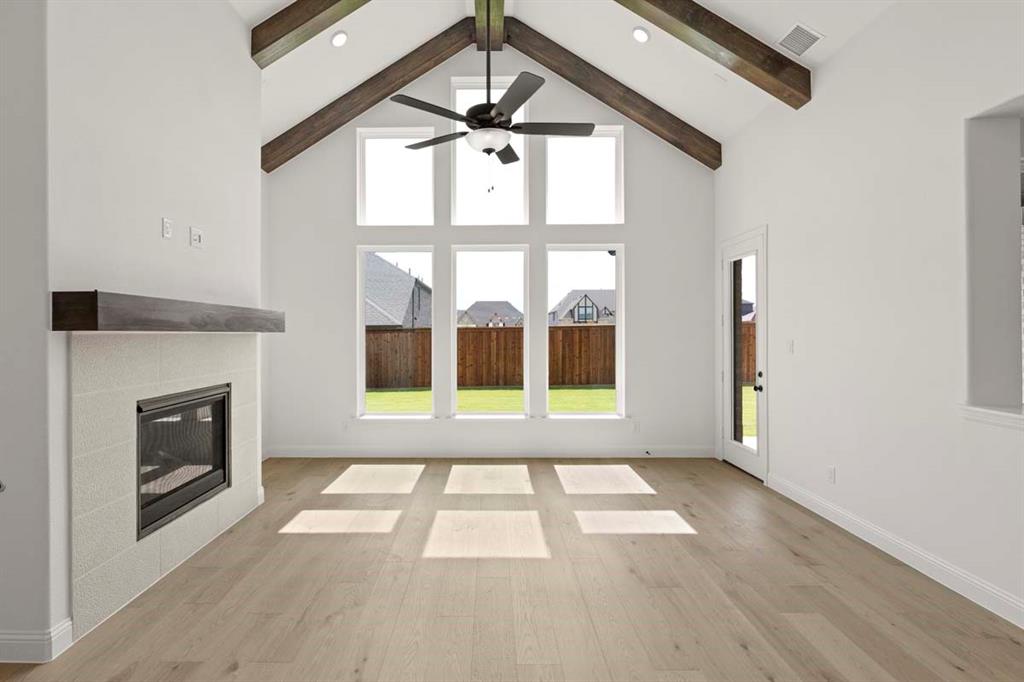2021 Euclid Drive Property Photo 8
